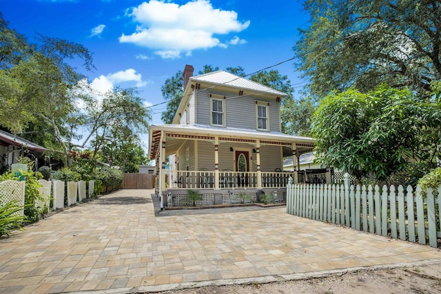 view of front of house featuring covered porch