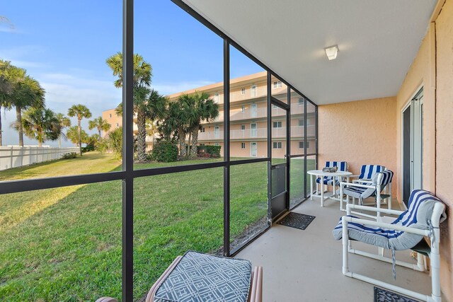 view of sunroom / solarium
