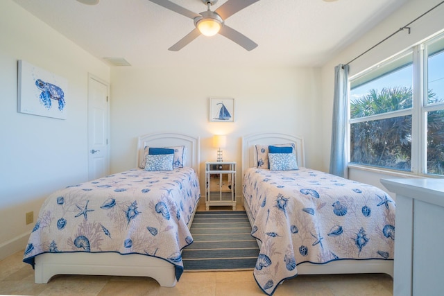 bedroom with ceiling fan