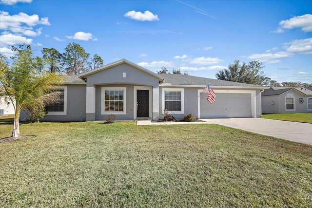 view of front of home featuring a front yard