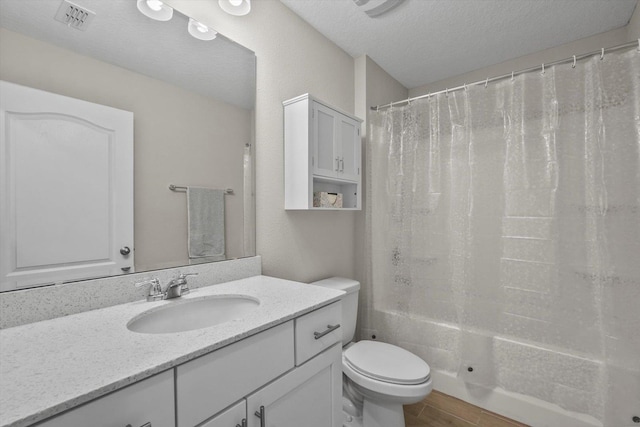 52 Lumberjack Trl, Palm Coast, FL 32137 - full bath featuring vanity, wood finished floors, and a textured ceiling