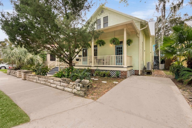 view of front of house with covered porch