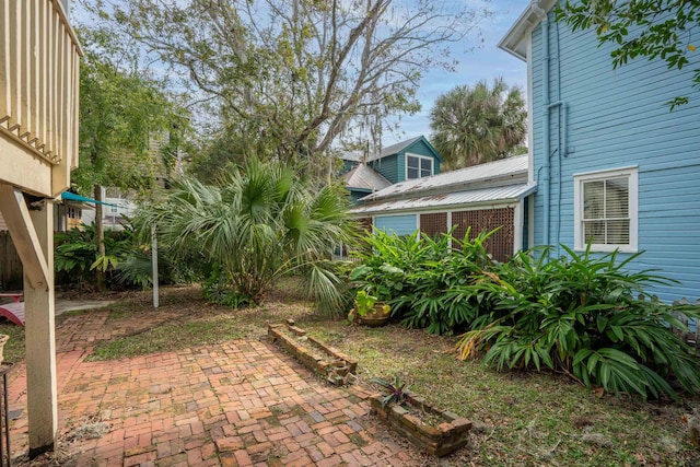 view of yard with a patio area