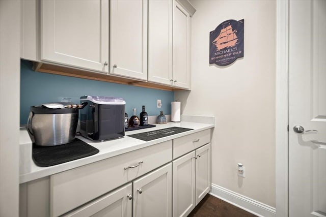 118 Lamego Ln, Saint Augustine, FL 32095 - bar with baseboards