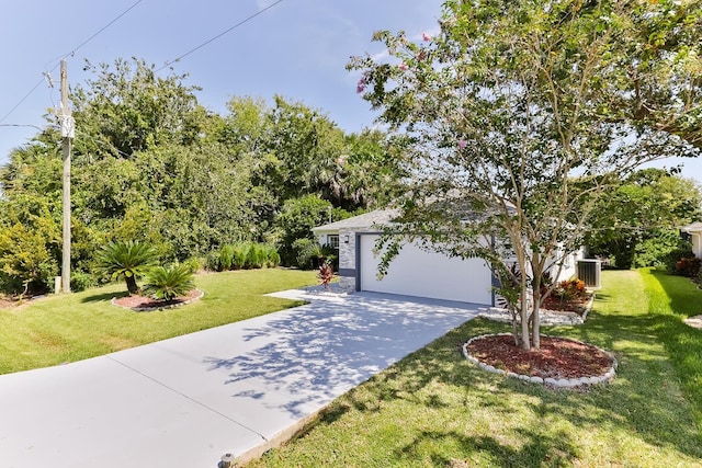 view of front of house with a front lawn