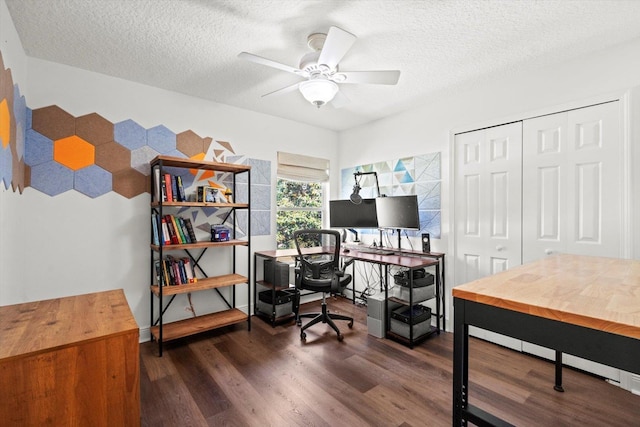 1430 River Of May St, Saint Augustine, FL 32092 - office area with wood finished floors, a textured ceiling, and a ceiling fan