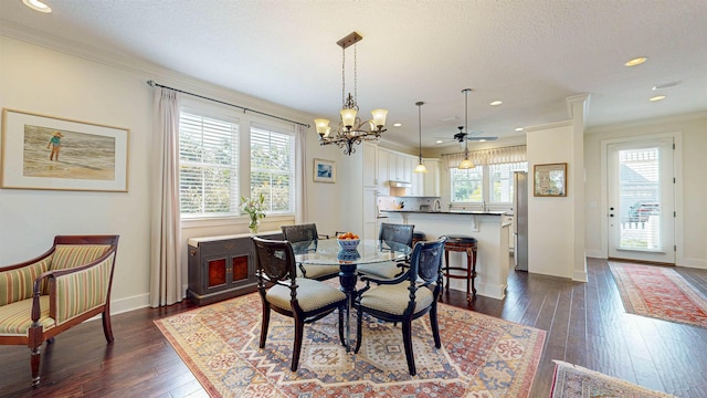 dining area featuring recessed lighting, baseboards, dark wood-type flooring, and ornamental molding