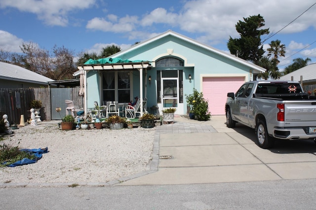 view of front facade featuring a garage