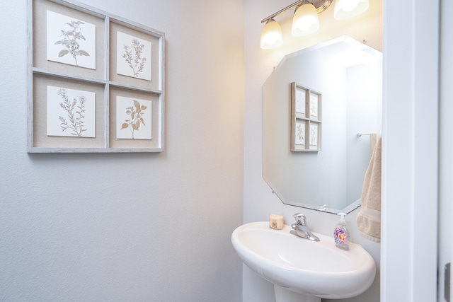 bathroom with sink