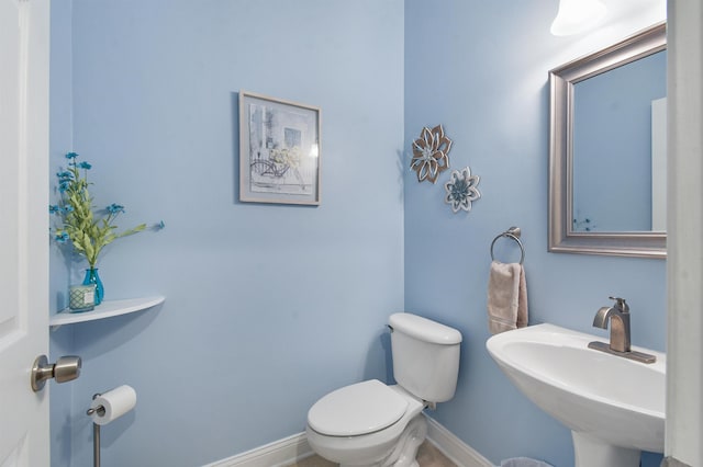 1125 S Marsh Wind Way, Ponte Vedra Beach, FL 32082 - half bath with toilet, baseboards, and a sink