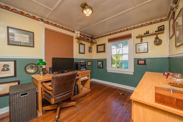 office area with dark hardwood / wood-style floors