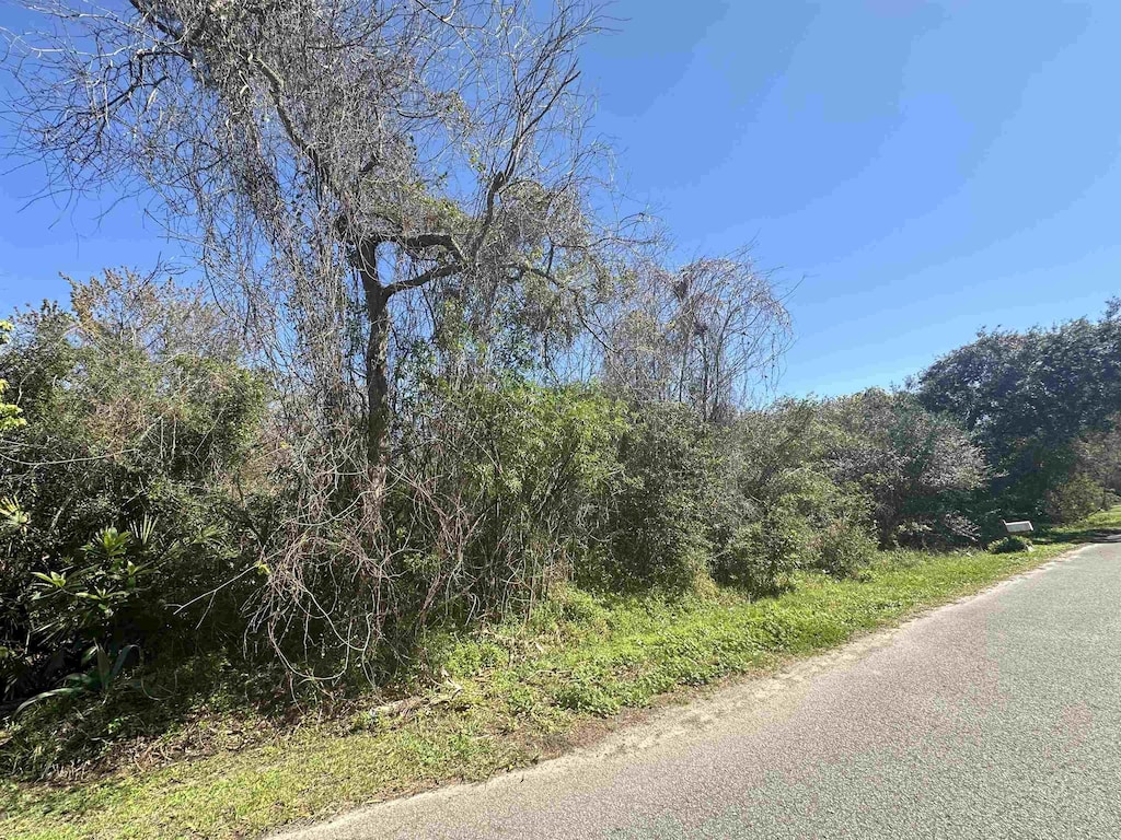 221 Dartmouth Rd, Saint Augustine, FL 32086