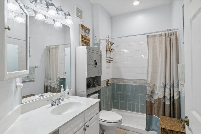 104 Laurel Wood Way Unit 202, Saint Augustine, FL 32086 - bathroom with tiled shower and vanity