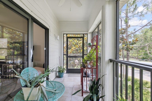 104 Laurel Wood Way Unit 202, Saint Augustine, FL 32086 - sunroom with ceiling fan