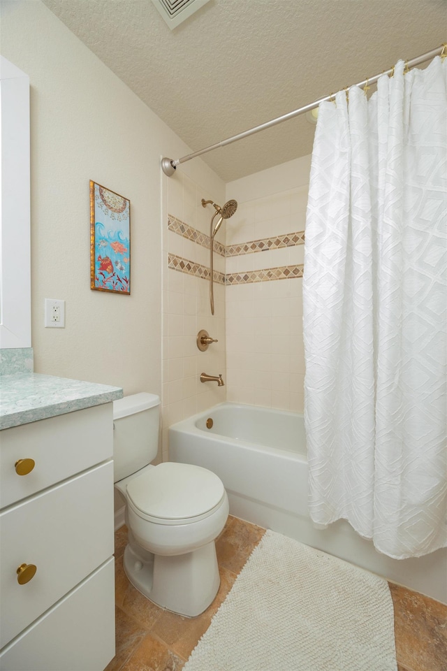 116 Serenity Bay Blvd, Saint Augustine, FL 32080 - bathroom with shower / tub combo with curtain, vanity, and a textured ceiling