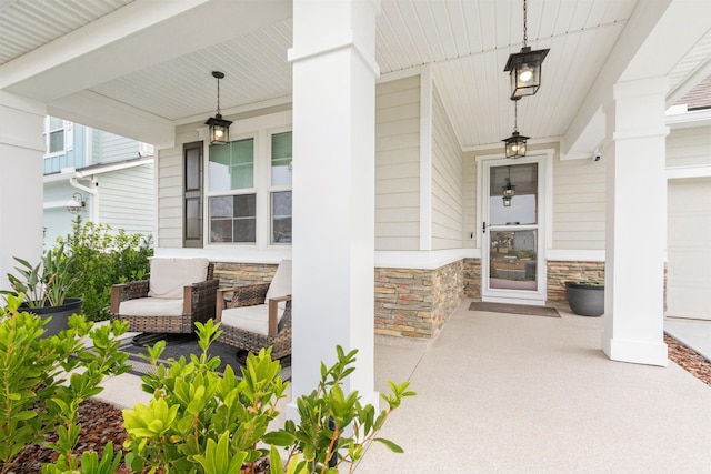 property entrance with covered porch