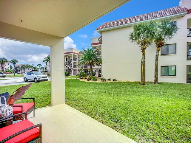 view of yard with a patio