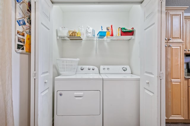 264 Gibraltar Ct Unit 102, Saint Augustine, FL 32080 - laundry room featuring separate washer and dryer