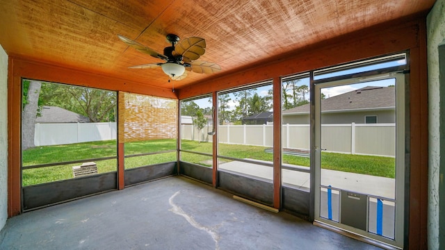 90 Wellshire Ln, Palm Coast, FL 32164 - unfurnished sunroom featuring ceiling fan