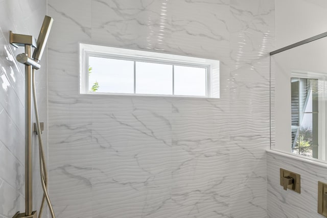 1 Clementon Ln, Palm Coast, FL 32137 - full bath featuring a marble finish shower