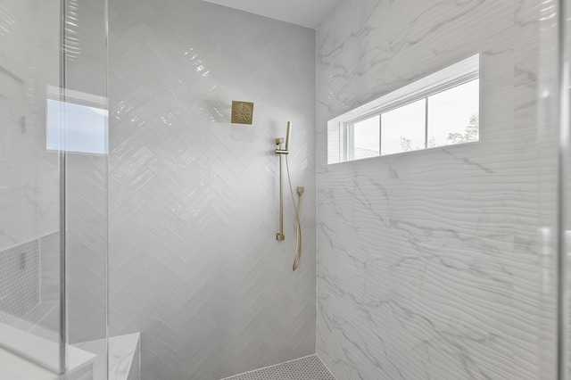 1 Clementon Ln, Palm Coast, FL 32137 - bathroom featuring a tile shower