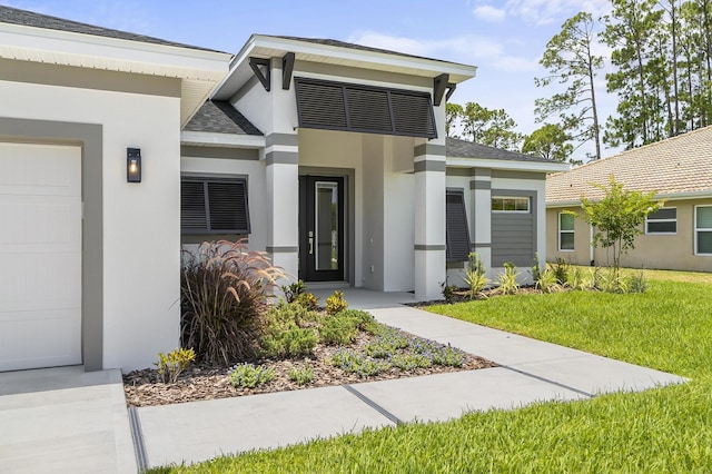 1 Clementon Ln, Palm Coast, FL 32137 - view of front of house featuring stucco siding, a front lawn, and roof with shingles