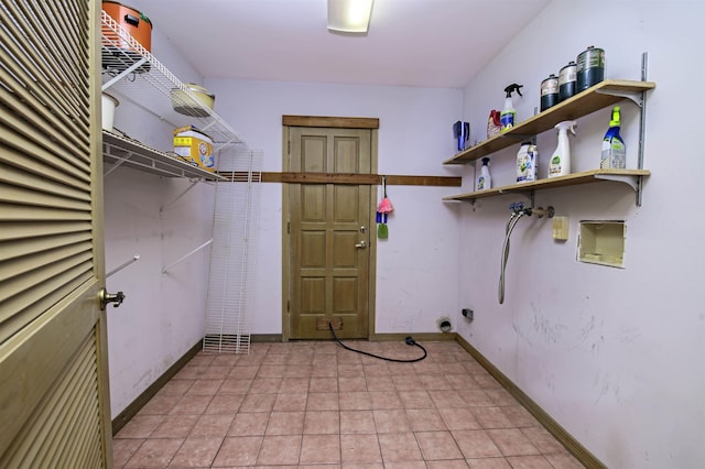 laundry area with washer hookup