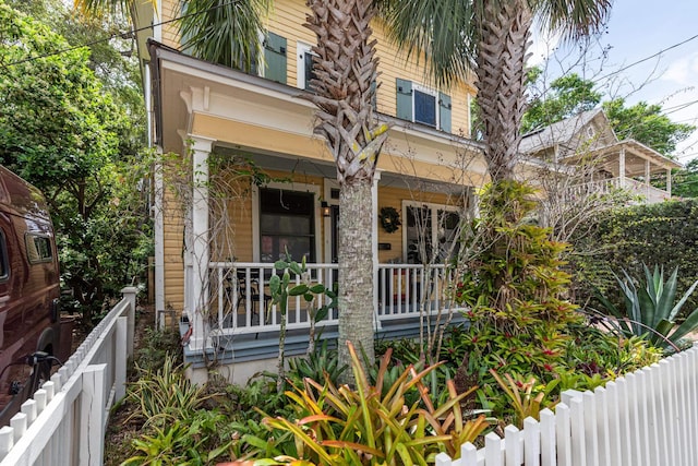 view of front facade featuring covered porch