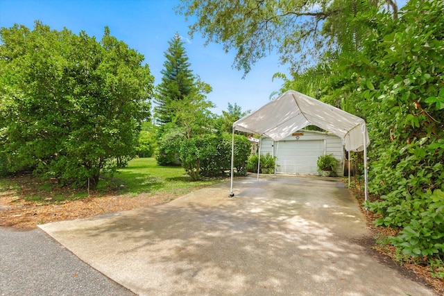 605 A St, Saint Augustine, FL 32080 - garage with a carport