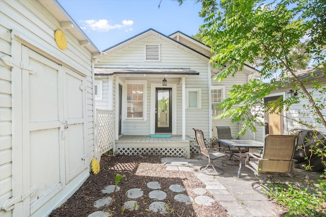 54 Grove Ave, Saint Augustine, FL 32084 - exterior space with a patio
