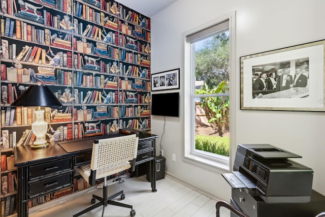 136 Island Hammock Way, Saint Augustine, FL 32080 - home office featuring baseboards