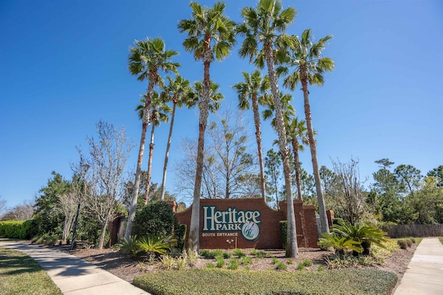 view of community / neighborhood sign