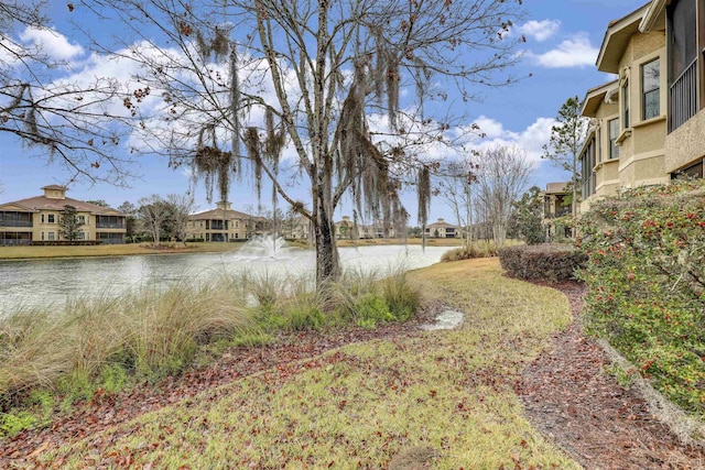 view of yard featuring a water view