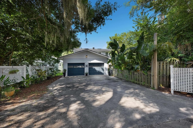 6 E Park Ave, Saint Augustine, FL 32084 - garage with driveway