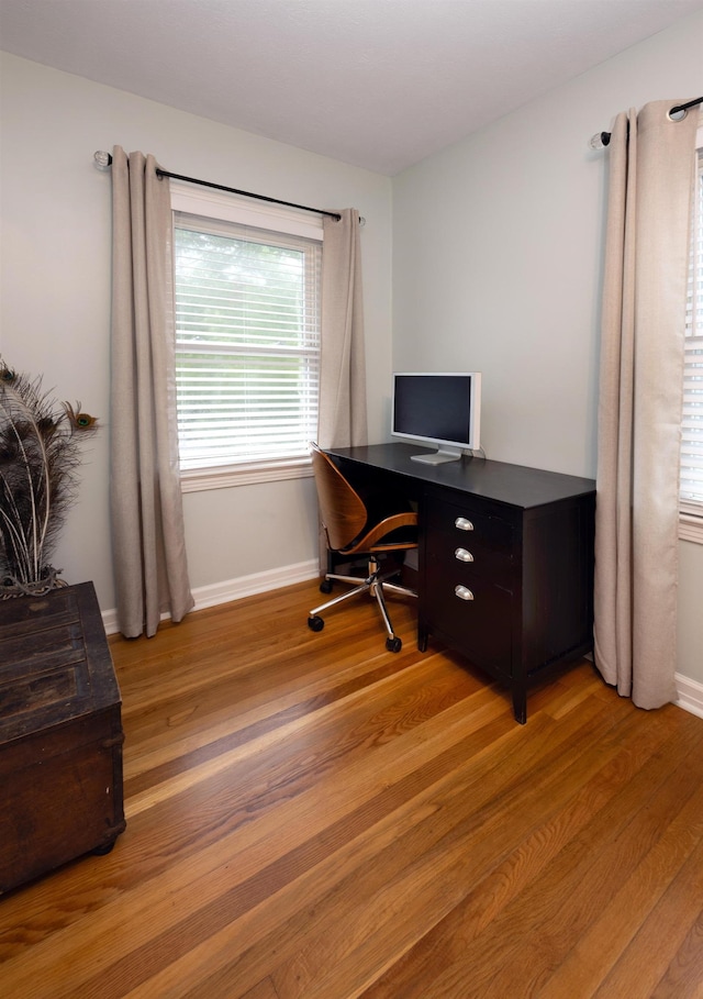 6 E Park Ave, Saint Augustine, FL 32084 - office with wood finished floors and baseboards