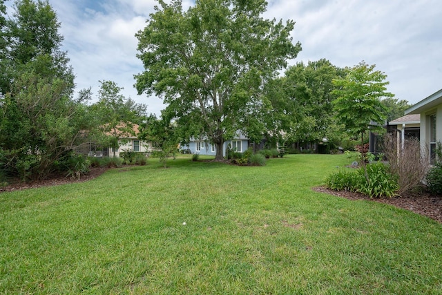 902 Heron Point Cir, Deland, FL 32724 - view of green lawn