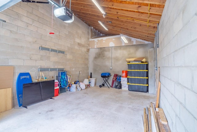 4602 Sandcastle Cir, Saint Augustine, FL 32084 - walk in closet featuring wood finished floors and lofted ceiling