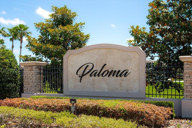 view of community / neighborhood sign