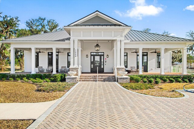 view of front facade featuring a porch