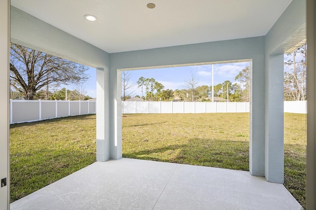 view of yard featuring a patio