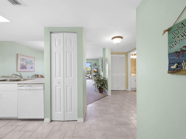 4250 A1A S L25, Saint Augustine, FL 32080 - hall featuring a sink