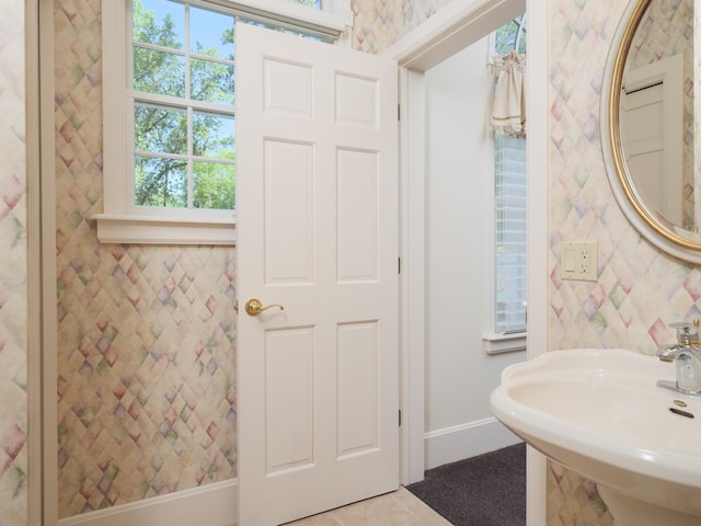 bathroom with sink