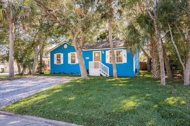 view of front of house with a front yard