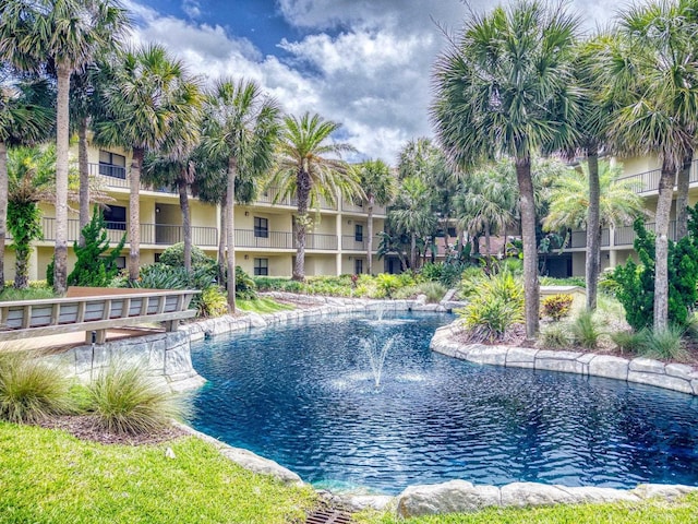 view of swimming pool