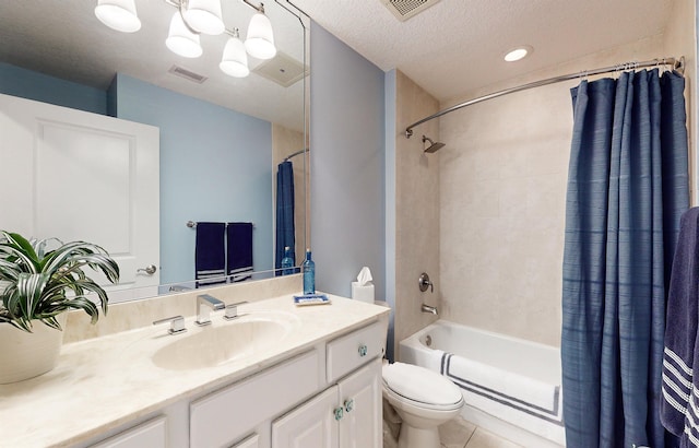 full bath with visible vents, a textured ceiling, shower / bath combo, and toilet