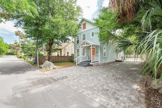 91 Saint Benedict St, Saint Augustine, FL 32084 - traditional style home with fence and decorative driveway