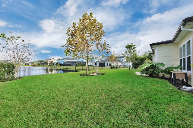 view of yard featuring a water view