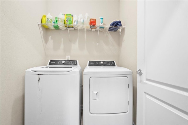 34 Anguilla Blvd, Saint Augustine, FL 32092 - laundry area with washer and clothes dryer