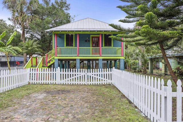 view of front of house with a porch