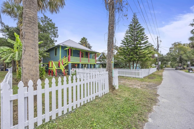 view of front of property featuring a porch